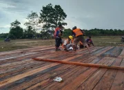 Proses Pembangunan Panggung Kafilah MTQ Sedang Dikebut Pengerjaannya.
