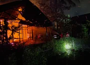 Rumah Kayu di Jalan Cilik Riwut Terbakar, Kerugian Belum Di Ketahui